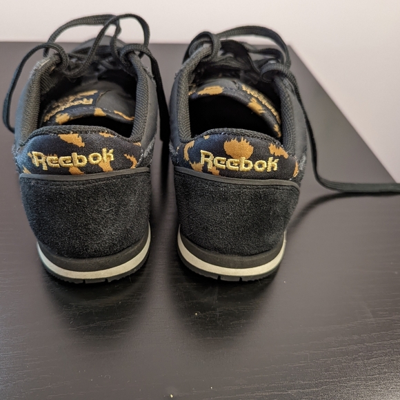 Reebok sneaker with cheetah detail size 6.5 - Picture 1 of 4